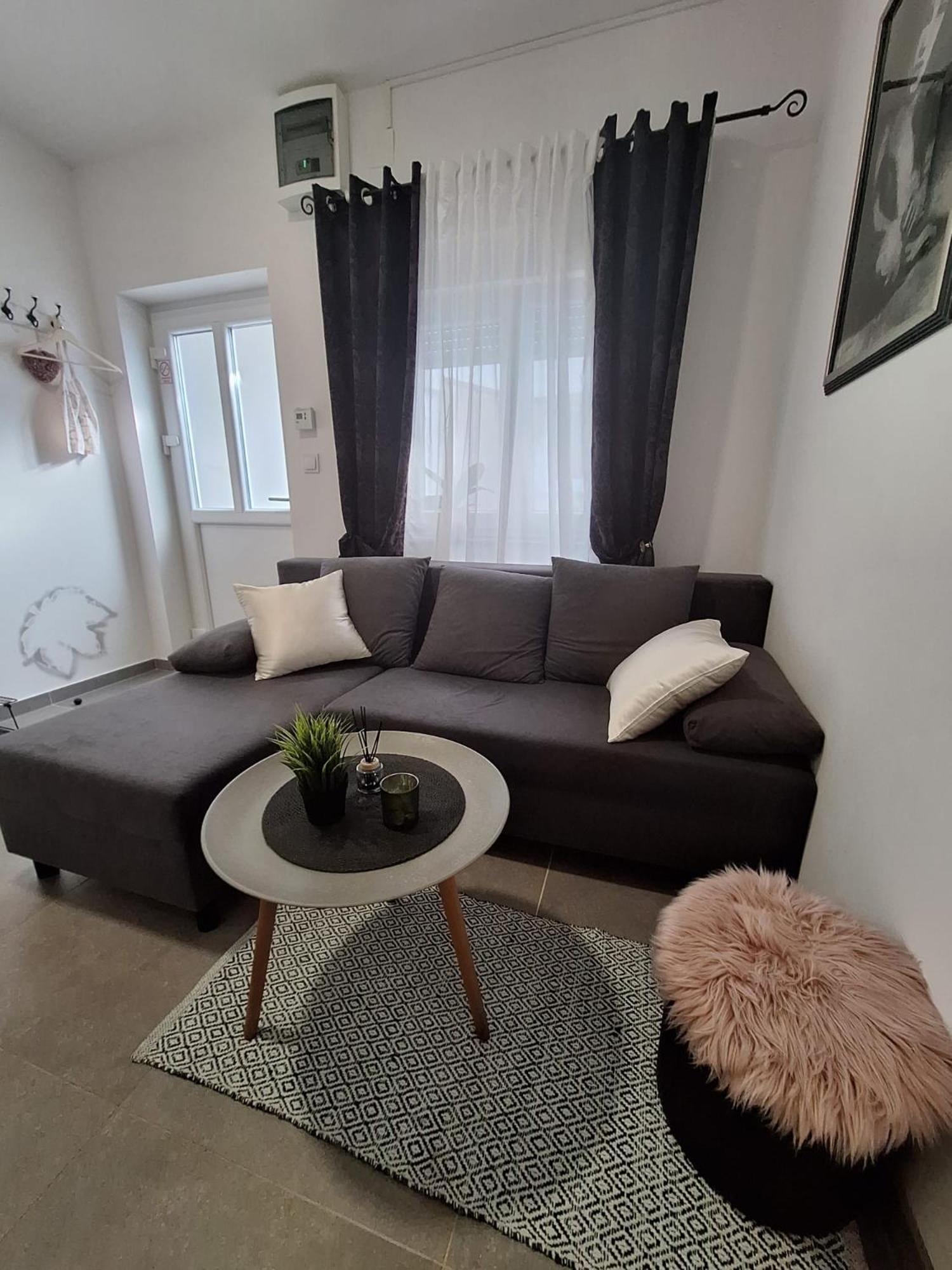 Studio Apartmani Louis I Lola Zagreb Exteriör bild