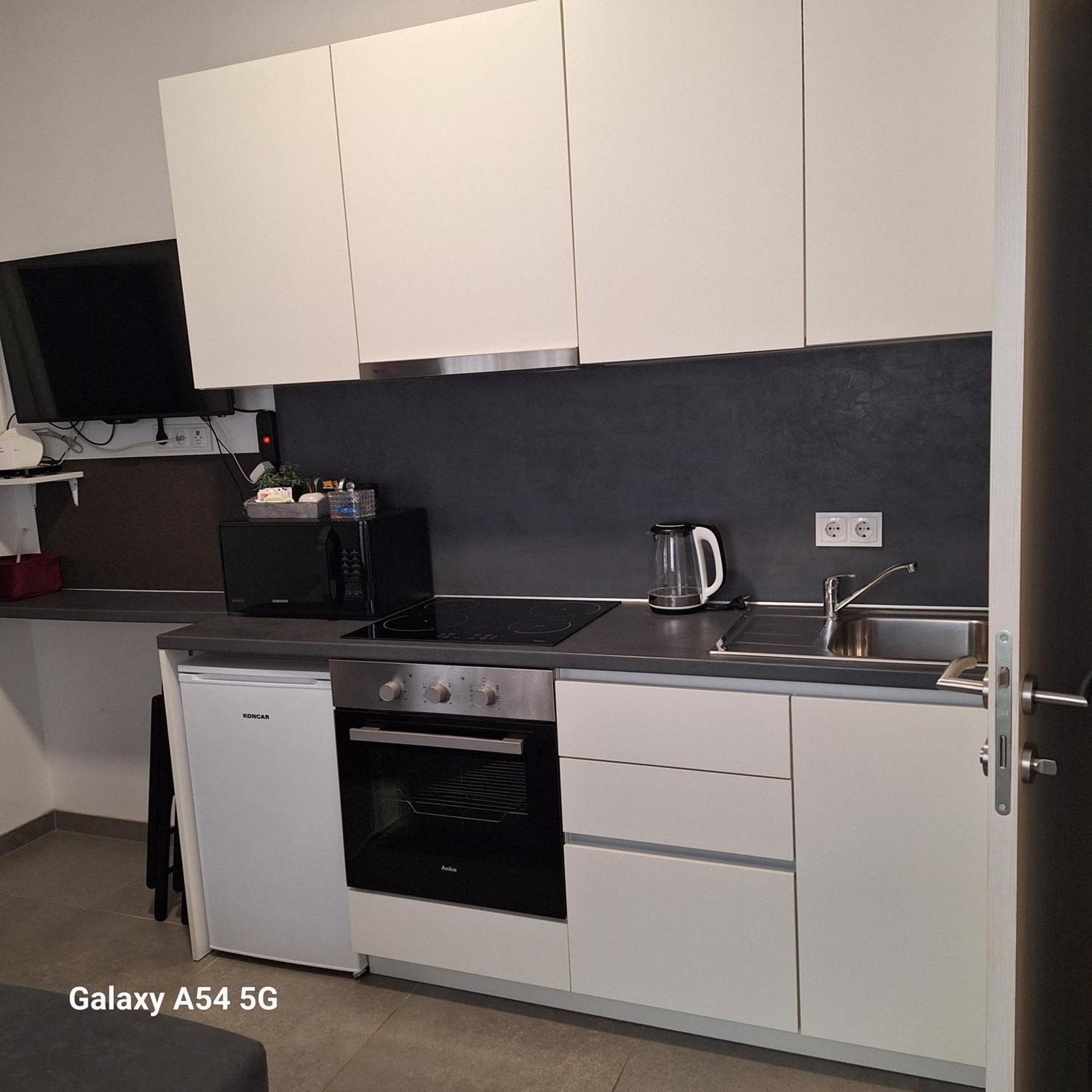 Studio Apartmani Louis I Lola Zagreb Exteriör bild